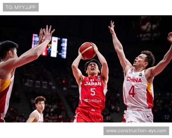 中国男篮逆转战胜强敌晋级亚洲杯四强创历史再掀夺冠热潮全场沸腾