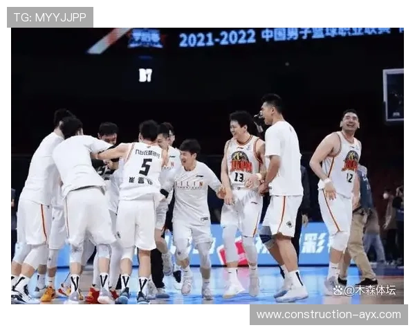 CBA联赛最新战报:明星球员爆发助力球队逆转夺胜 CBA联赛最新战报:明星球员爆发助力球队逆转夺胜