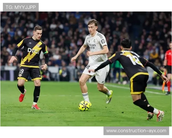 巴列卡诺夏窗引援受阻主帅调整战术力争联赛突围重返上半区球迷期待⚽🔥