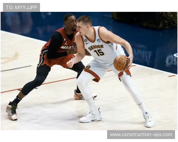 掘金队迎来新赛季挑战，约基奇领衔冲击总冠军目标