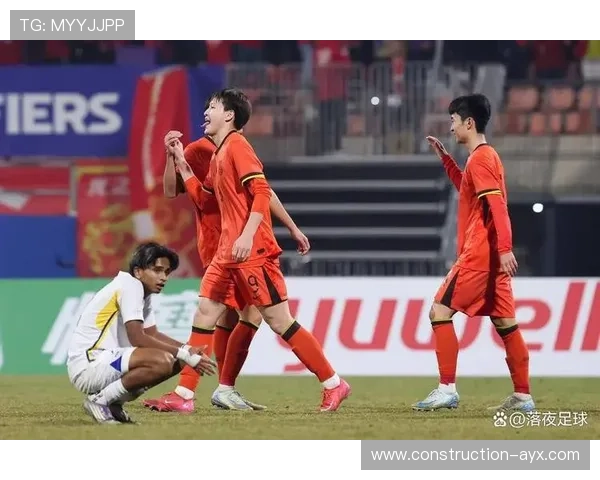 中国足球再迎突破性胜利 国内联赛新星表现引发广泛关注