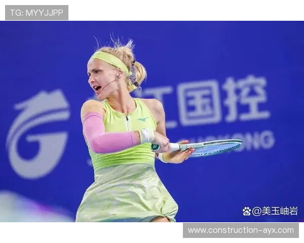 网球赛场风云再起世界顶尖选手激烈争夺冠军荣耀